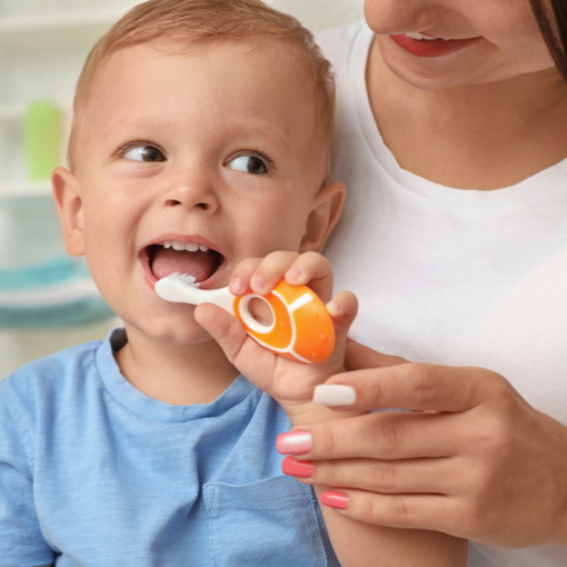 shutterstock_1192290067 dental implant model